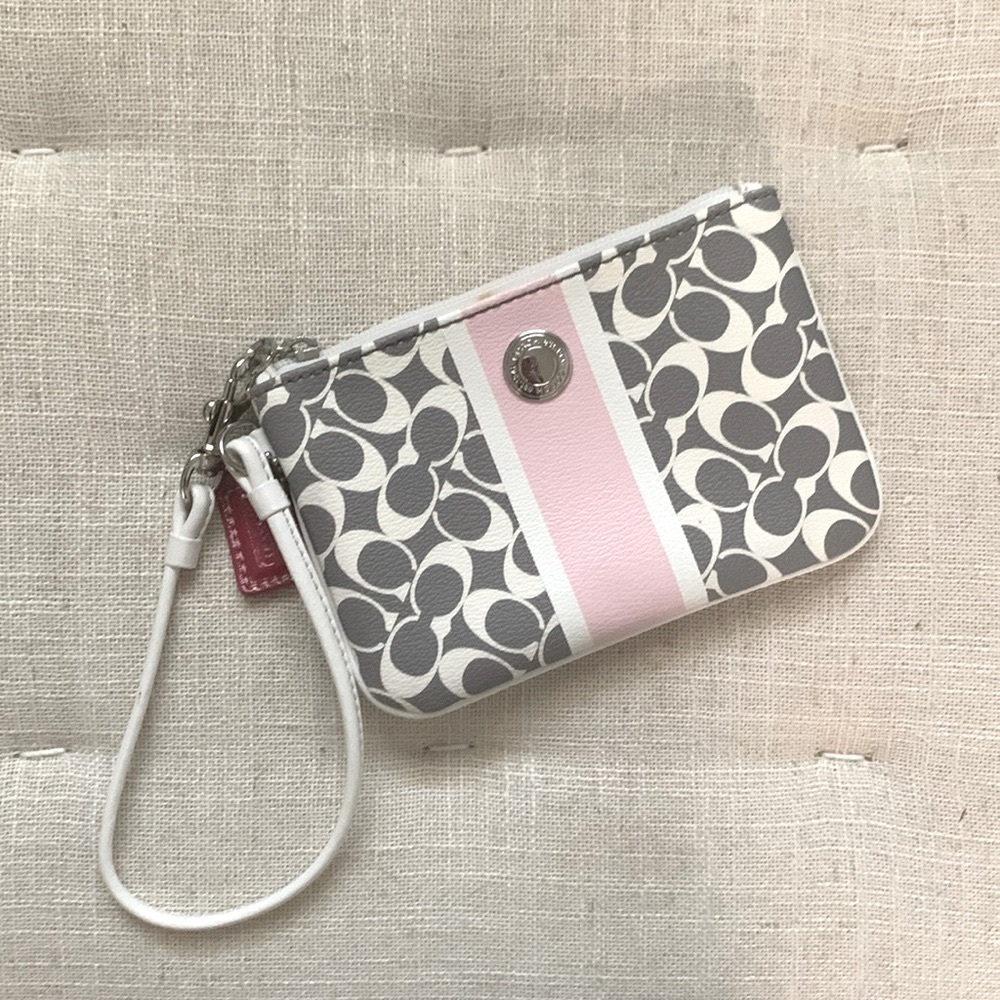 Vintage Y2K Coach Small Wristlet